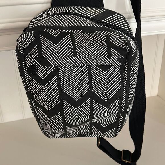 Sling Shoulder Bag - Picture 2 of 6